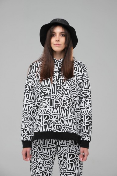 Woman’s hoodie Urban Planet Ovr Lets Bw